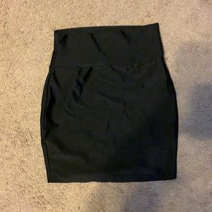 Black fashion nova skirt